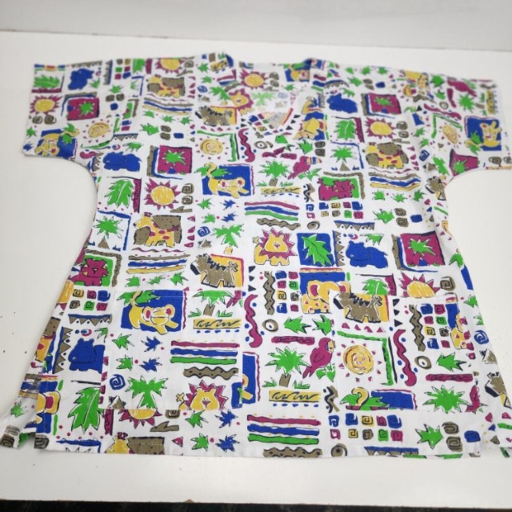 Classic White African Baby Animals Short Sleeve Scrubs Top Women's Size S